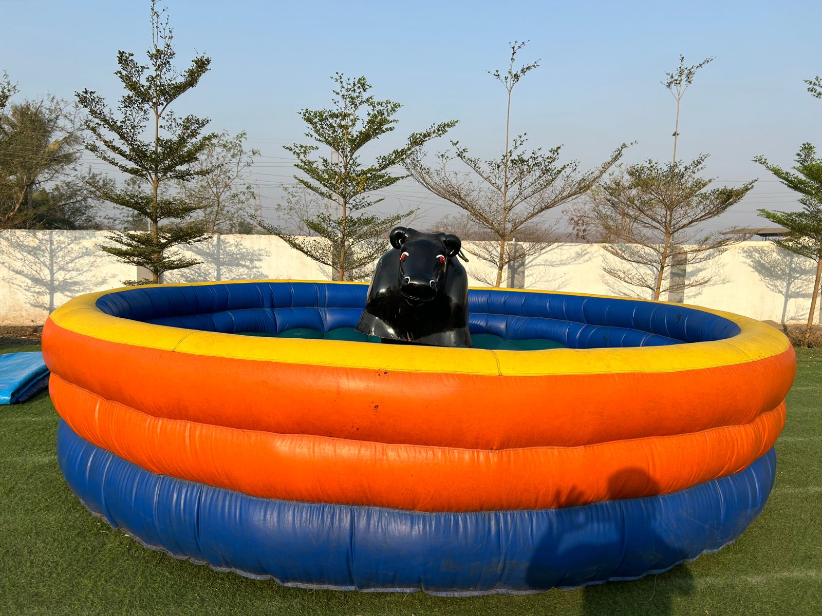Inflatable bull ride game for kids and adults